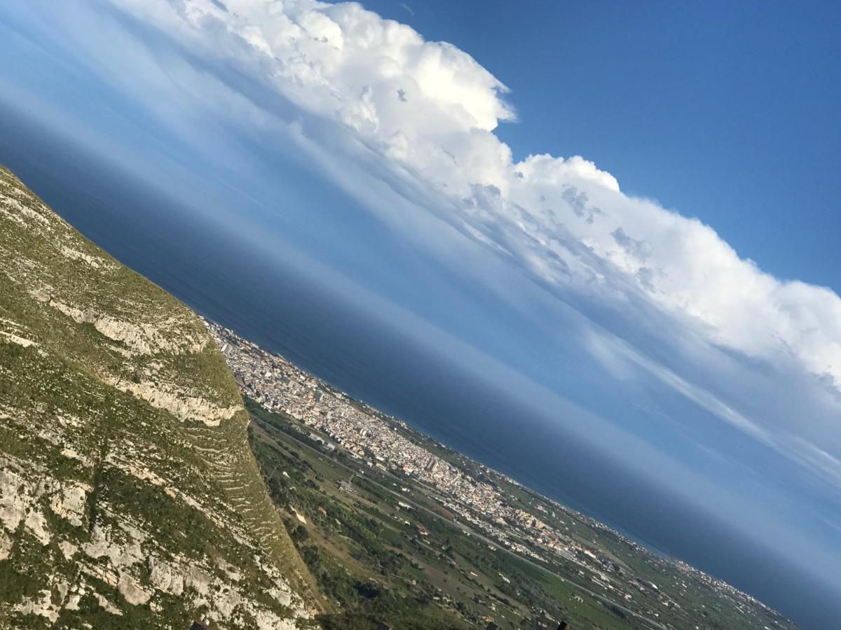 Eremo Madonna Delle Grazie Guest House Avola Bagian luar foto