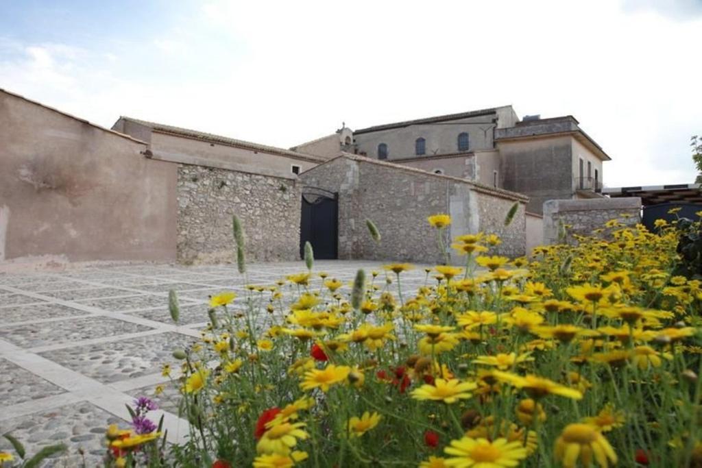 Eremo Madonna Delle Grazie Guest House Avola Bagian luar foto